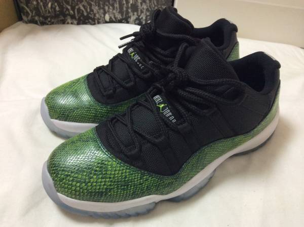 美品 NIKE AIR JORDAN 11 LOW green snake US 9.5 (27.5cm)