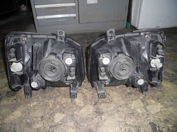 MC21S/MC22S ワゴンR ヘッドライト左右セット　ハロゲン