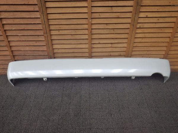 純正 200系 ハイエース 4型 ワイド リア バンパー 070 割れ無し