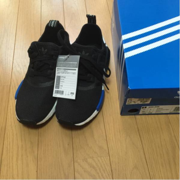 新品未使用アディダスNMD ブラック青25.5cmyeezyboost