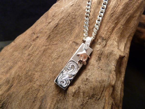 hta01●ピンクゴールドホヌ＆シルバーペンダント●新品ハワジュ