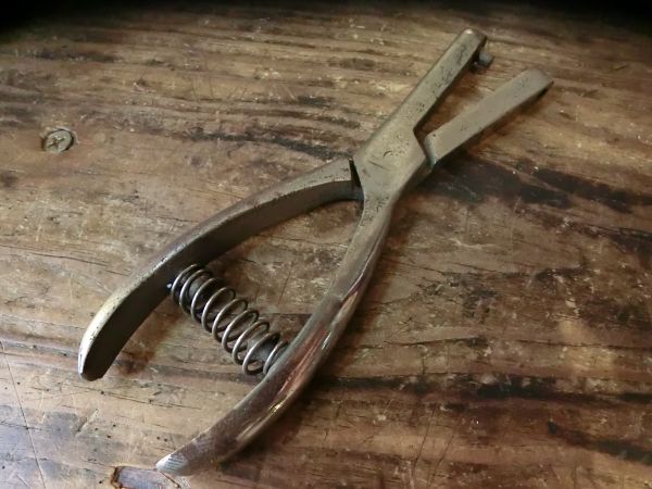 国鉄？/切符切り/改札鋏/鉄道/電車/パンチ/放出品/車掌/希少/珍