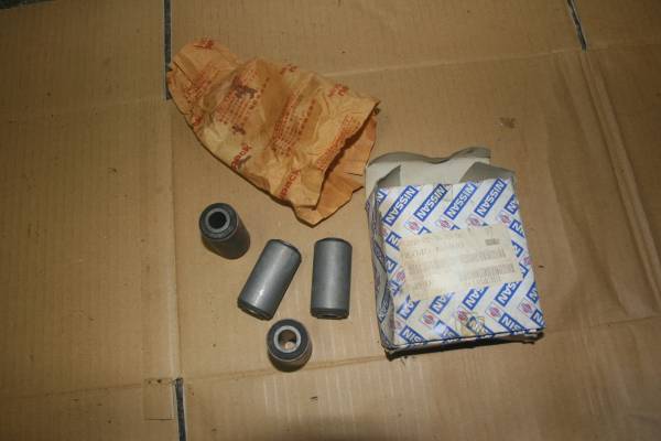 HS130 フェアレディZ◆ロアアームブッシュ４個 未使用品