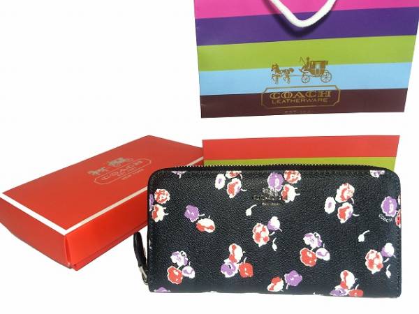 新品1円～★COACH コーチ 春夏新作！！レインボーマルチ長財布★