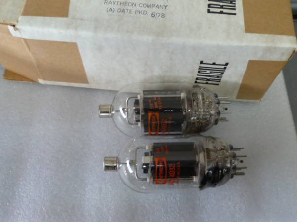 4D32 真空管　2本　