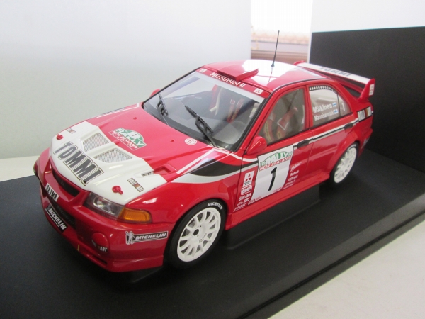 箱傷オートアート 1/18 三菱ランエボⅥ WRCトミーマキネン[梱0.2