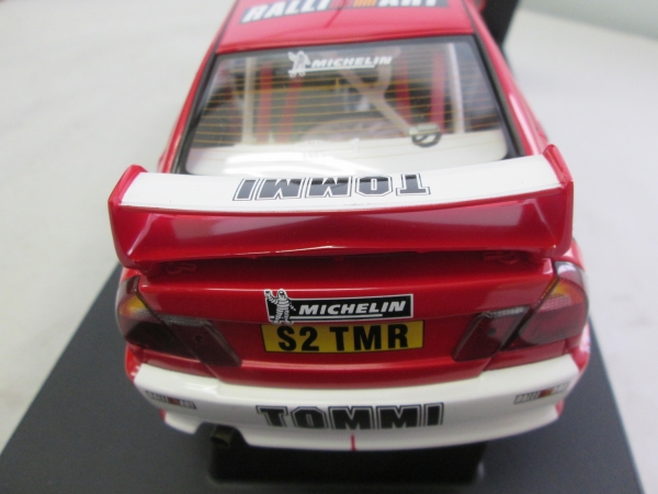 箱傷オートアート 1/18 三菱ランエボⅥ WRCトミーマキネン[梱0.2