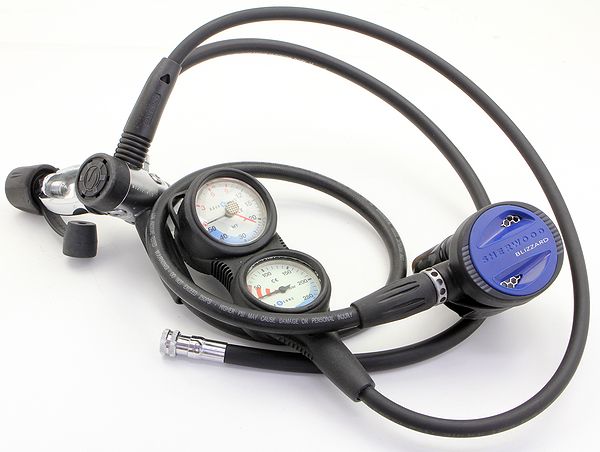 ダイビング用 SHERWOODレギュレーター コンソールゲージ付