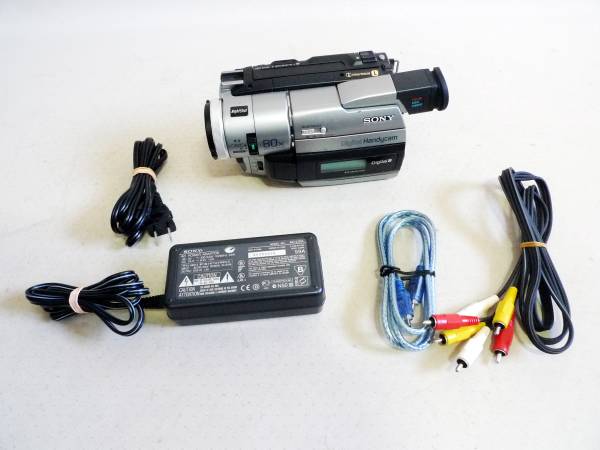 □SONY デジタル8 DCR-TRV310 ダビングに最適 DVケーブル付 8mmテープ