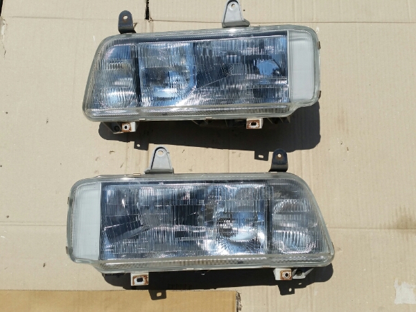 イスズ純正 ギガ HID ヘッドライト左右セット ダンプグリル用 トラック