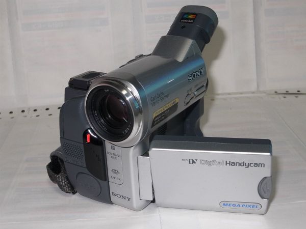 ◇《中古》SONY Handycam DCR-TRV33 完動品！◇
