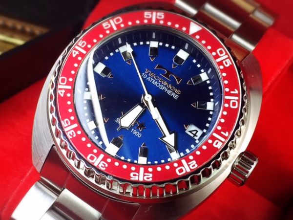 テクノス TECHNOS 回転ベゼルレッドプレゼント腕時計 メンズ