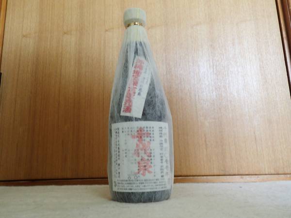宮之鶴古酒に並ぶ幻の泡盛！　千代泉酒造 千代泉 44度 瓶熟古酒