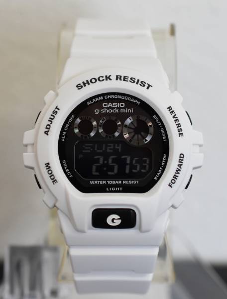 【on_off 様 ご確認用 】 CASIO G-SHOCK mini GMN-691-7AJF ホワイト ブランド腕時計 カシオ