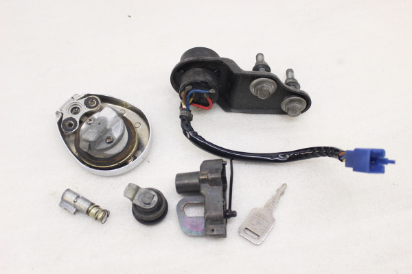 6853 エリミネーター250 EL250A-0237* 純正 キーセット ジャンク