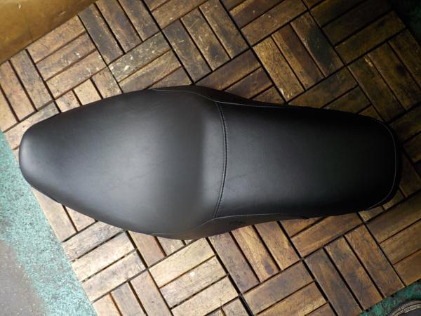 ハーレー　ＦＸＤＬ　純正シート　破れなし●