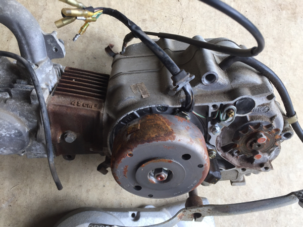 カブ90 12v3速エンジン？ 12vカブ 50 エンジン