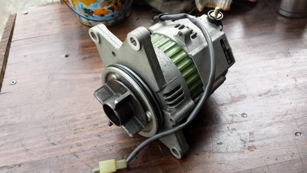 GL1500　 ゴールドウィング　SC22　中古オルタネーター　