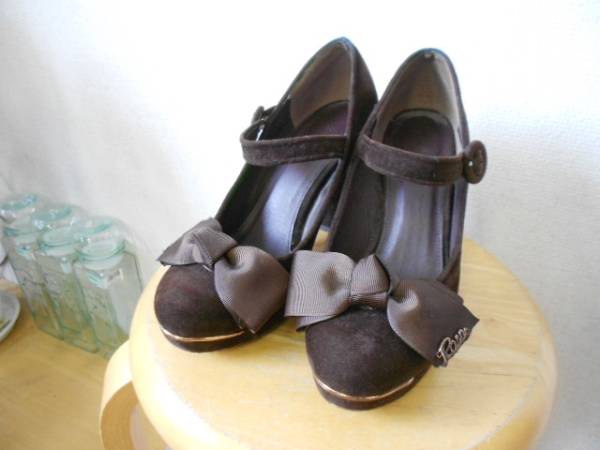 レストローズ LESTROSE リボンの可愛い パンプス 茶