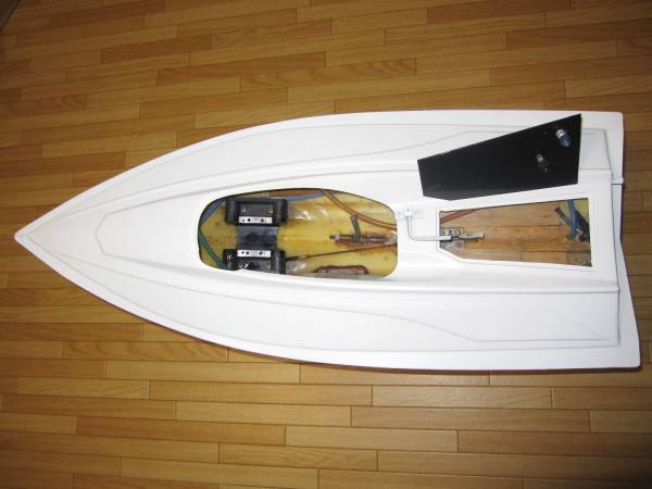 ⑪ RC・21クラス レーシングボート スーパー・ドルフィン