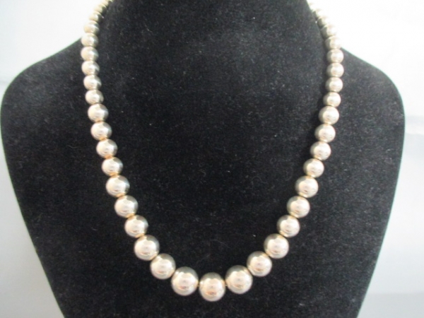 ティファニー ネックレス 新品同様 シルバー パール調