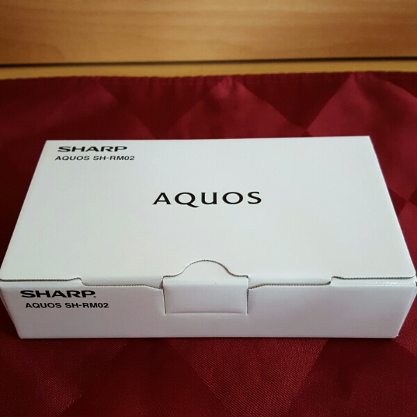 新品未使用◎AQUOS SH-RM02 (SH-M02)ゴールド SIMフリー おまけ