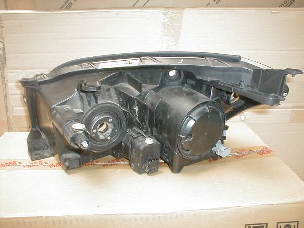 RAV4 (ACA31W/36) 前期 右 HIDヘッドライト 即決 42-38 自動車