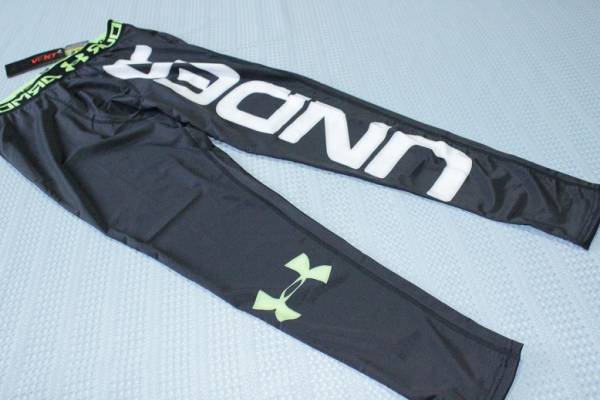 US UNDER ARMOUR ARMOUR VENT CONPRESSIONタイツ M