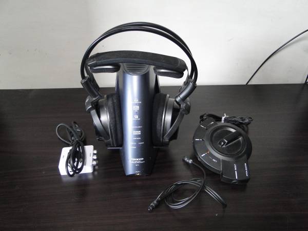 動作品☆ONKYO MHP-AV1☆5.1chデジタルワイヤレスヘッドホン2台 ONKYO USB