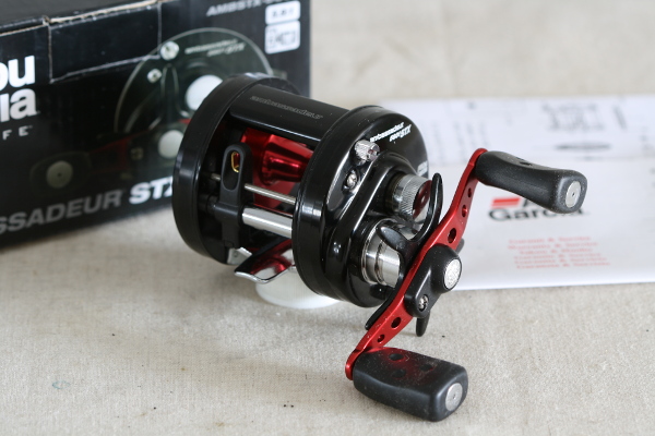 ABU アブガルシア アンバサダー5601 STX 左 ベイトリール 現行 ABUアブ
