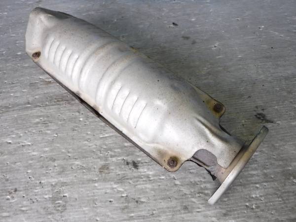 RF1 ステップワゴン 後期 純正　触媒　ショクバイ　8