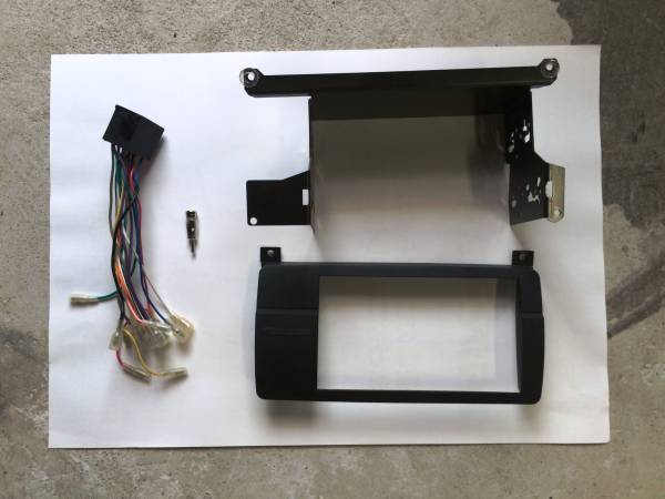 多少難あり　BMW E46用 2DINオーディオパネル ジャンク扱いで。