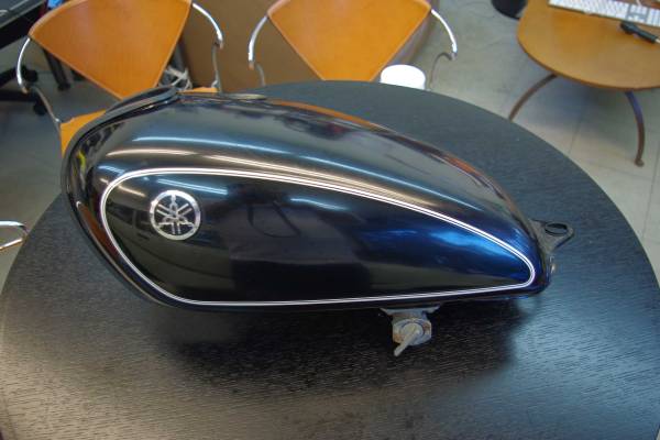 SR400 純正タンク 錆有り 塗装ベース RH01J 沖縄県のsr400 【公式通販】