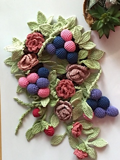 ハンドメイド☆レース編み☆葡萄と薔薇のシュシュ☆