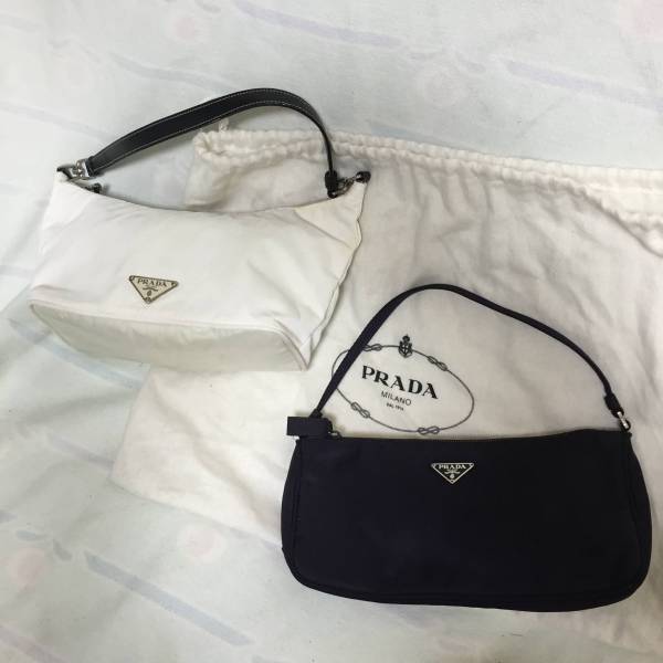 プラダ(PRADA) ハンドポーチ 2点セット 保存袋付き イタリア製