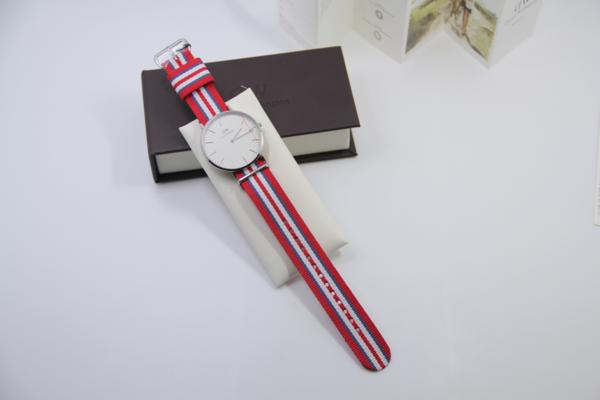 新品ダニエルウェリントン 0212DW 40mm/クォーツ式腕時計