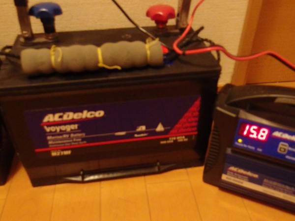 デルコ バッテリー M27MF プラスゲイン　絶縁ノブボルト