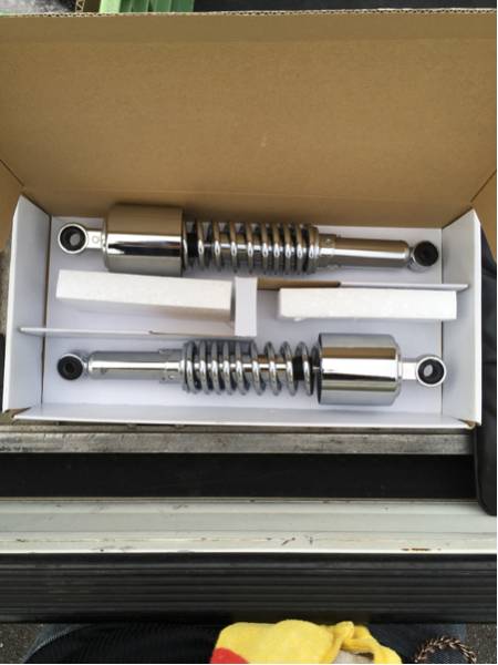 旧車typeメッキカバー付きリヤショック新品z400fxゼファー