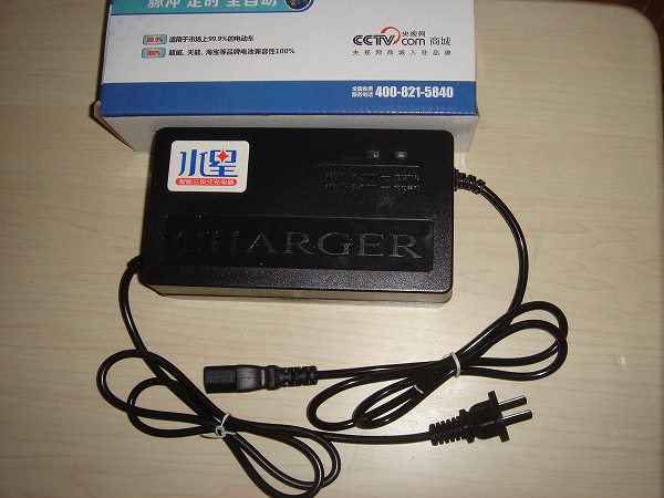 電動バイク等用 充電器 60V-20AH対応 充電確認済 T型3pin