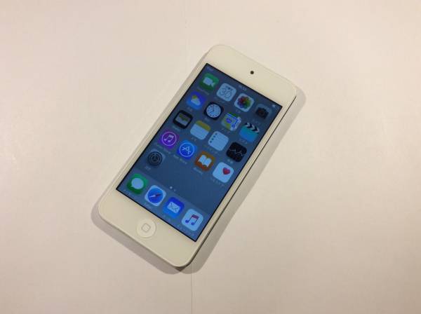 iPod touch 第5世代 32GB シルバー 使用可能 難あり ジャンク