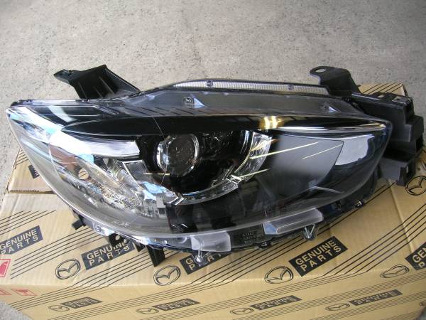 ☆ＣＸ５　ＤＢＡ－ＫＥＥＦＷ　Ｈ２８年６月　右ＬＥＤライト☆