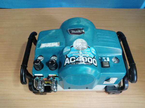 ★値下げ★中古品★マキタ　エアーコンプレッサー　ＡＣ４０００