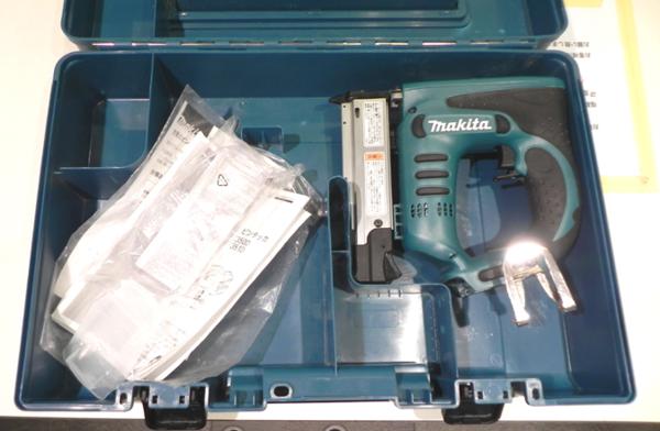 makita マキタ 充電式ピンタッカ PT351DRF 釘打ち機(b