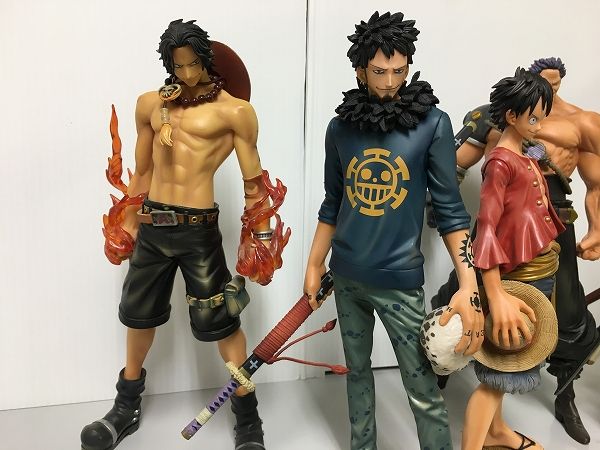 卸売 ワンピース ワールドコレクタブルフィギュア FILM GOLD vol.1