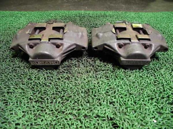 GC8 インプレッサ リアブレーキキャリパー左右