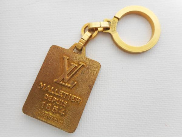ルイヴィトン:マルティエ 1854 キーホルダー MALLETIER DEPUIS ルイヴィトン:マルティエ 1854 キーホルダー MALLETIER DEPUIS