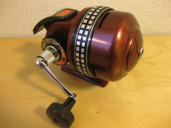 No.2 ダイワ Hi-Cast ハイキャスト DAIWA リール 良品 スピンキャスト