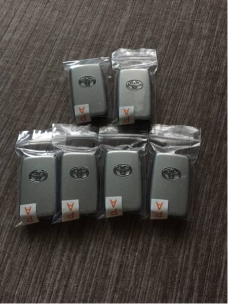 トヨタ純正スマートキー6個セット新品未使用 未登録品となります