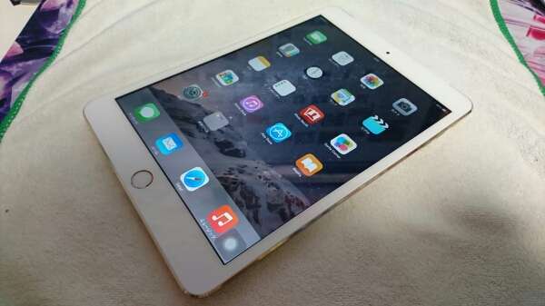 iPad mini docomo 16GB mini3 Apple 商品一覧｜ムスビー中古スマホ