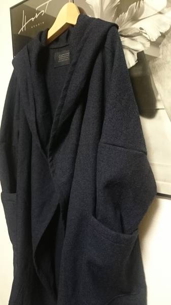 kaka*ハンドメイド*紺黒**梨地ウール**ふんわりフードコート**